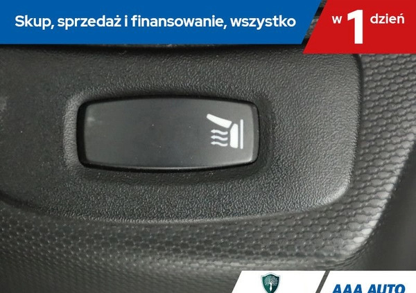 Renault Captur cena 48000 przebieg: 89277, rok produkcji 2015 z Wojkowice małe 211